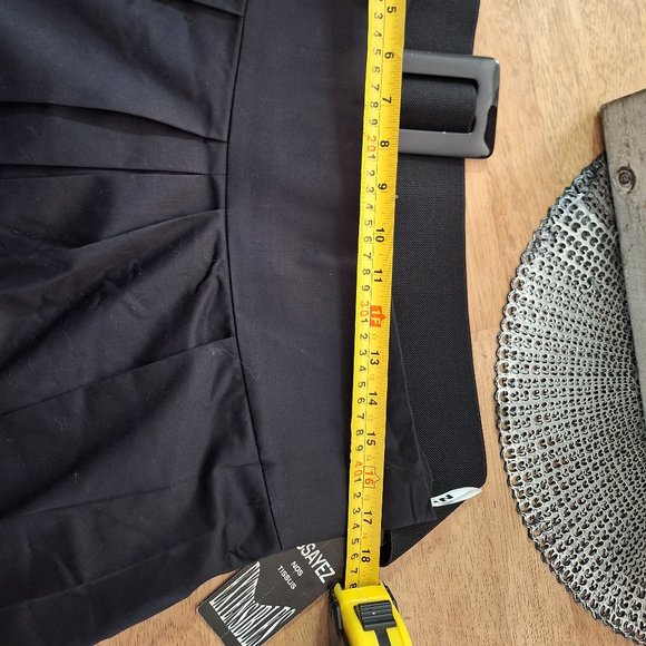 BNWT NYGÄRD COLLECTION SIZE 14P BLACK SKIRT - Picture 2 of 2